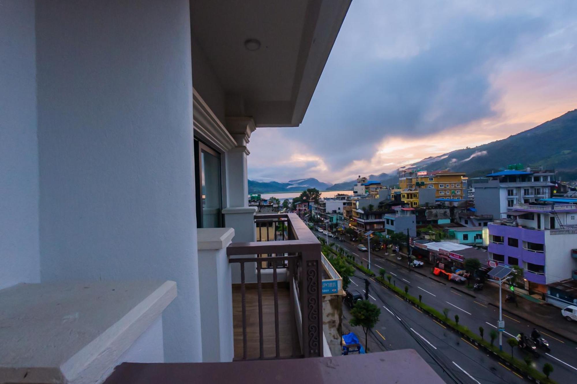 Hotel Fewa Trip Pokhara Kültér fotó